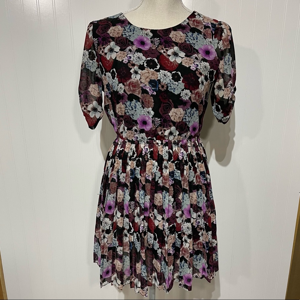 Pins & Needles | Floral Pleated Dress